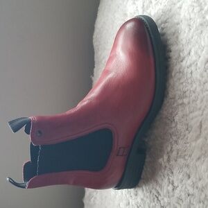 Italian Red/ Black Chelsea Boots
